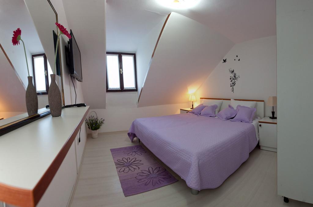 Apartments Antica Split Room photo