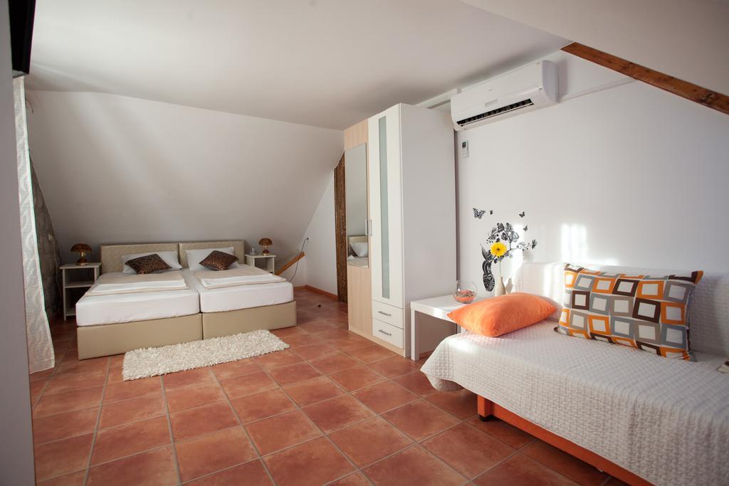 Apartments Antica Split Exterior photo