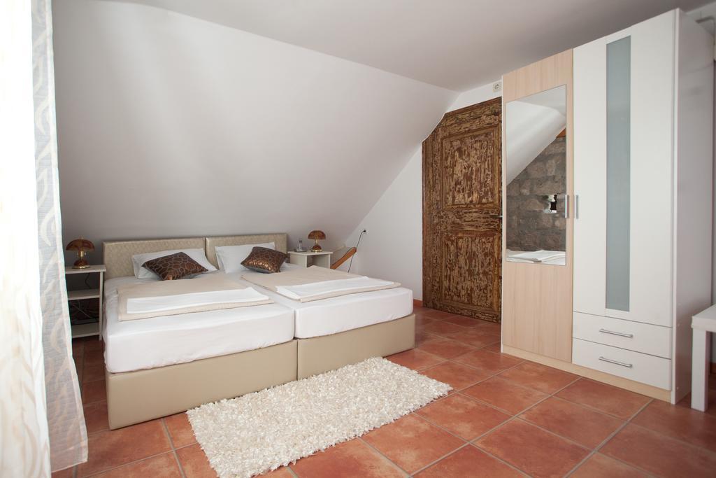 Apartments Antica Split Exterior photo
