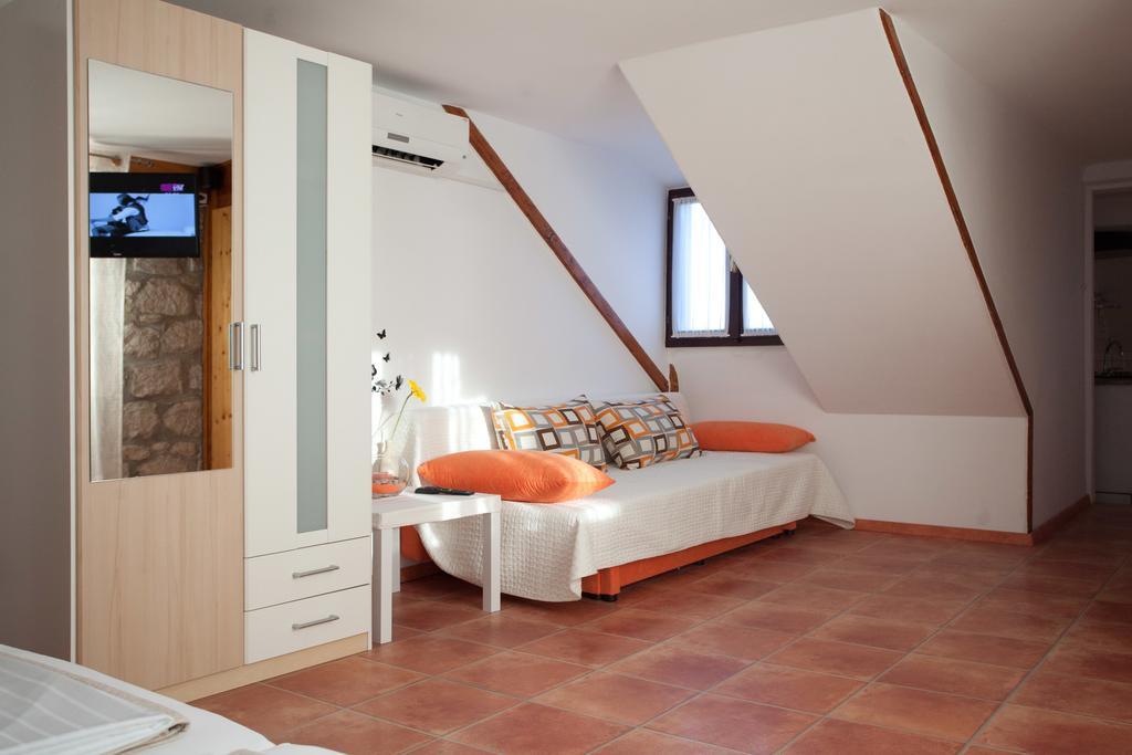 Apartments Antica Split Exterior photo